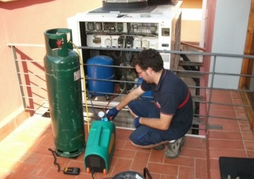 Reparació i recuperació de gas refrigerant